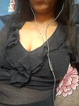 Snapshot of Sanjana-Mehar chatting on March 17, 2025, 11:11 pm Sanjana-Mehar online show from March 17, 2025, 11:11 pm