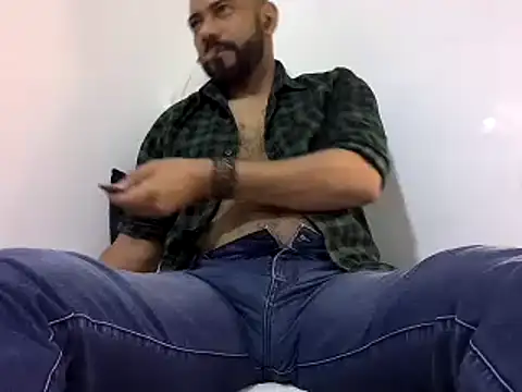 bruce bigg online show from February 6, 2025, 10:43 pm