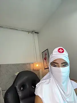 naomiii   online show from November 1, 2025, 11:45 am