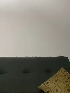 LCarreraa online show from February 13, 2025, 12:24 am