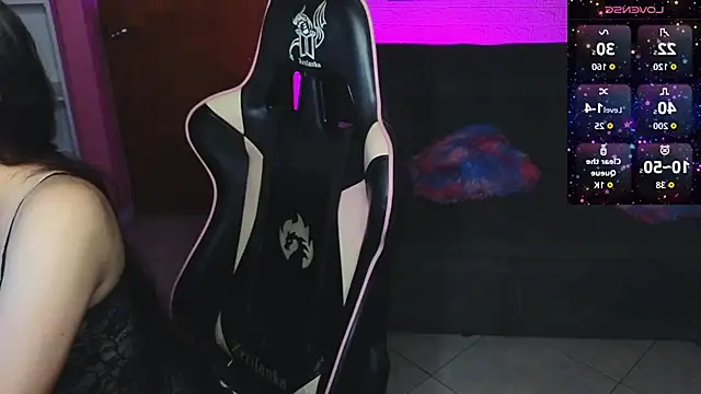 abigail monore  online show from September 9, 2025, 5:01 pm