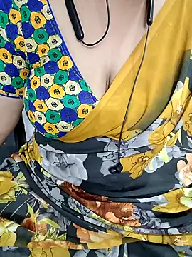 Snapshot of Yours_Radika chatting on December 30, 2024, 10:12 pm Yours Radika online show from December 30, 2024, 10:12 pm