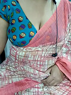 Snapshot of Yours_Radika chatting on March 6, 2025, 5:22 pm Yours Radika online show from March 6, 2025, 5:22 pm