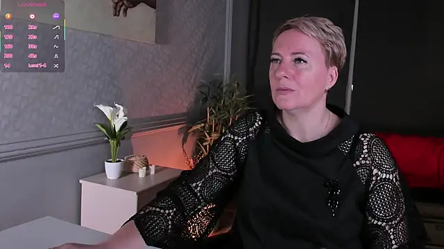 Nika Smit online show from June 20, 2026, 5:10 am