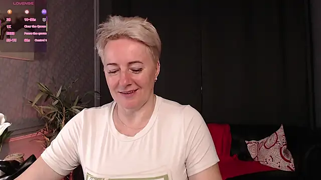 Nika Smit online show from July 10, 2026, 8:18 am