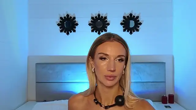 Snapshot of Megan_Kira chatting on August 7, 2026, 4:47 am Megan Kira online show from August 7, 2026, 4:47 am