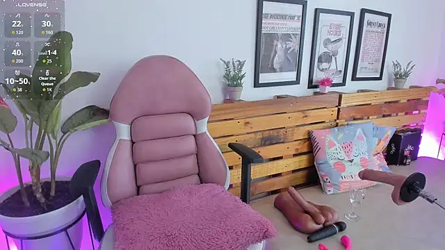 Alisson Boobs  online show from December 15, 2025, 8:24 pm