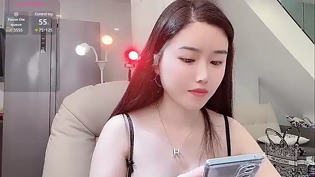 yoyo520- online show from March 14, 2025, 3:04 am