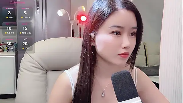 yoyo520- online show from November 9, 2025, 6:28 pm