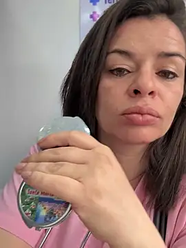 Snapshot of NATHALIA-28_ chatting on December 4, 2025, 12:03 pm NATHALIA-28 online show from December 4, 2025, 12:03 pm