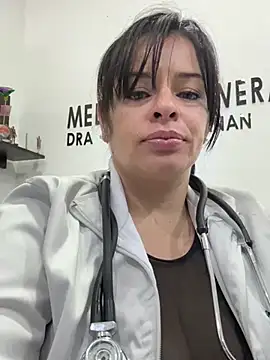 Snapshot of NATHALIA-28_ chatting on May 6, 2026, 11:48 am NATHALIA-28 online show from May 6, 2026, 11:48 am