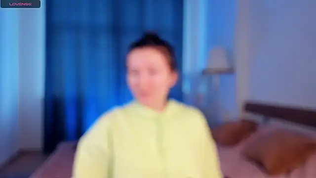 VickieVici online show from December 8, 2024, 9:24 am