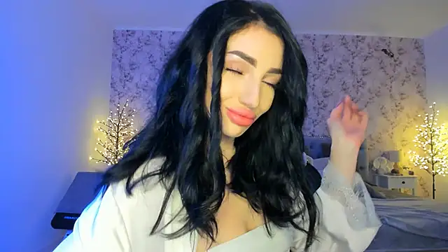 Snapshot of NancyLovee_ chatting on December 16, 2025, 5:40 pm NancyLovee online show from December 16, 2025, 5:40 pm