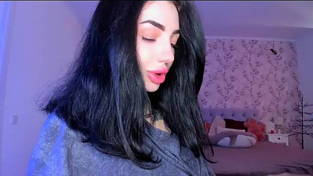 NancyLovee  online show from June 2, 2026, 1:46 pm