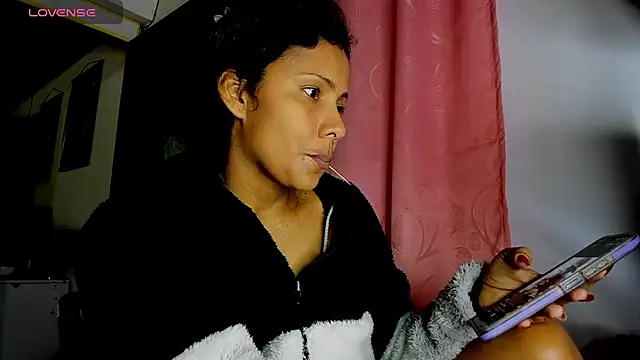 Snapshot of Nenita_Hot_ chatting on September 17, 2025, 7:37 pm Nenita Hot  online show from September 17, 2025, 7:37 pm