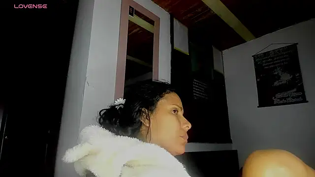 Snapshot of Nenita_Hot_ chatting on September 30, 2025, 3:33 am Nenita Hot  online show from September 30, 2025, 3:33 am