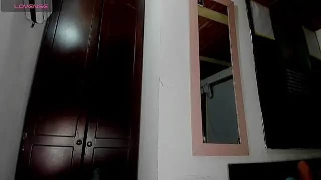 Snapshot of Nenita_Hot_ chatting on October 7, 2025, 10:07 pm Nenita Hot  online show from October 7, 2025, 10:07 pm