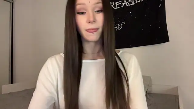 ur molly online show from October 16, 2025, 11:55 am