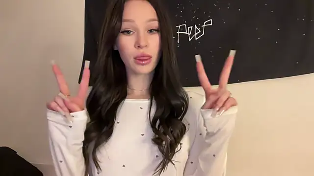 ur molly online show from October 24, 2025, 1:03 am