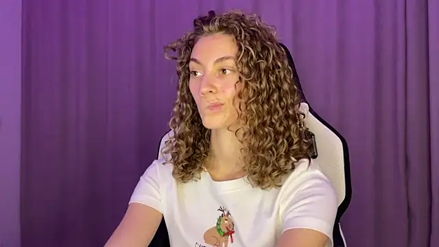 lady curls online show from December 6, 2024, 10:41 pm