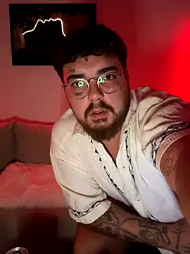 MrAndMrsSavage online show from October 31, 2025, 5:25 pm