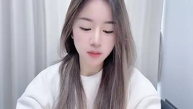 Snapshot of chloe-01 chatting on December 7, 2024, 4:42 am chloe-01 online show from December 7, 2024, 4:42 am