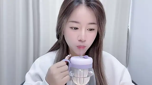 Snapshot of chloe-01 chatting on December 30, 2024, 4:42 am chloe-01 online show from December 30, 2024, 4:42 am