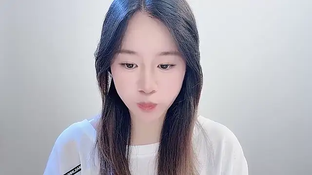 Snapshot of chloe-01 chatting on November 11, 2025, 4:01 am chloe-01 online show from November 11, 2025, 4:01 am