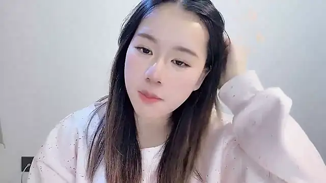 chloe-01 online show from November 27, 2025, 3:14 pm