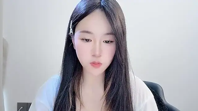 chloe-01 online show from December 3, 2025, 3:25 am