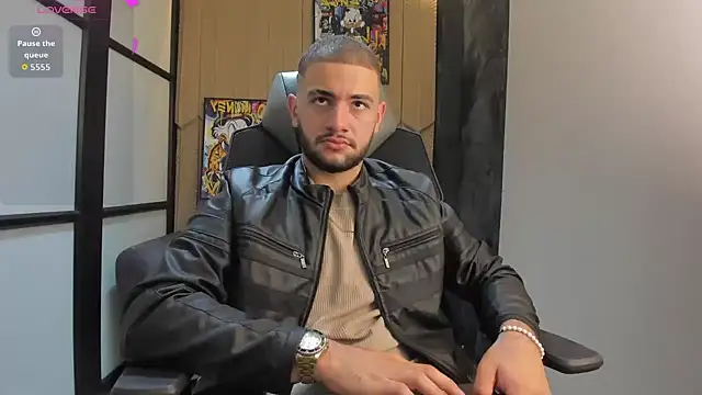 Snapshot of MaximusDick1_ chatting on February 11, 2026, 12:32 pm MaximusDick1 online show from February 11, 2026, 12:32 pm