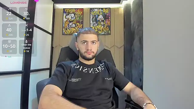 Snapshot of MaximusDick1_ chatting on February 14, 2026, 12:24 pm MaximusDick1 online show from February 14, 2026, 12:24 pm