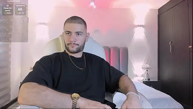 Snapshot of MaximusDick1_ chatting on February 24, 2026, 12:25 pm MaximusDick1 online show from February 24, 2026, 12:25 pm