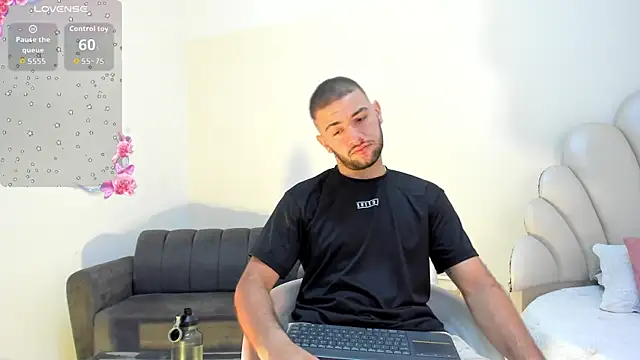MaximusDick1  online show from July 7, 2026, 12:09 pm