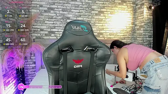 ariadna milano online show from March 11, 2025, 12:50 pm