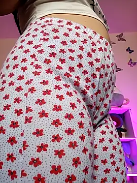 Sofia-Cam online show from May 10, 2026, 6:13 pm
