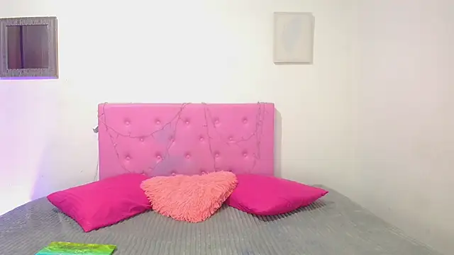 issa kitty online show from February 1, 2025, 5:16 pm