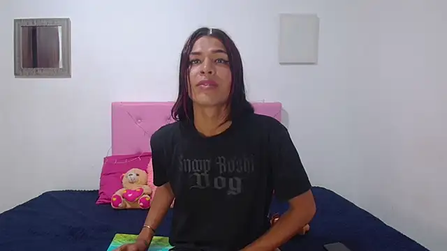 issa kitty online show from March 7, 2025, 3:51 am