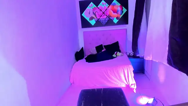 issa kitty online show from November 20, 2025, 10:42 pm