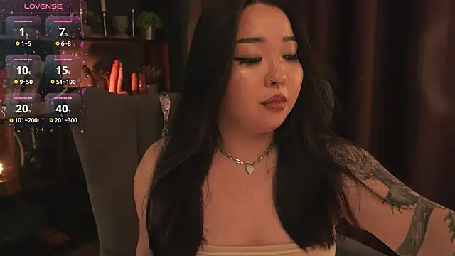 mei honey  online show from October 14, 2025, 10:10 pm