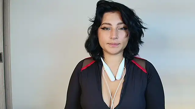 Pauilina online show from January 24, 2025, 1:25 pm