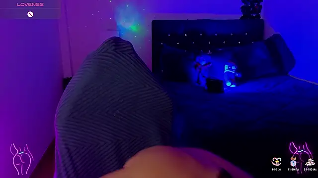 Snapshot of Pauilina chatting on February 12, 2026, 4:24 pm Pauilina online show from February 12, 2026, 4:24 pm