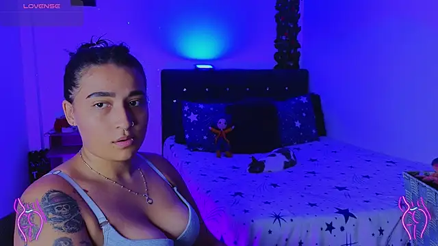 Snapshot of Pauilina chatting on February 19, 2026, 11:06 am Pauilina online show from February 19, 2026, 11:06 am