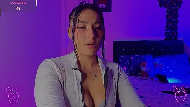 Snapshot of Pauilina chatting on February 27, 2026, 10:10 pm Pauilina online show from February 27, 2026, 10:10 pm