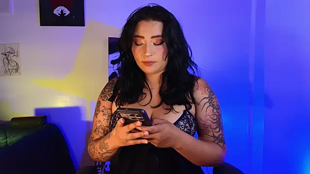 Pauilina online show from July 6, 2026, 7:05 pm