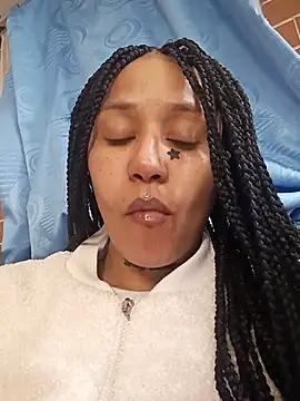 Snapshot of devi_black13_ chatting on February 15, 2026, 2:19 am devi black13 online show from February 15, 2026, 2:19 am