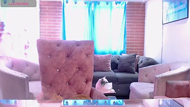 Snapshot of devi_black13_ chatting on February 19, 2026, 5:53 pm devi black13 online show from February 19, 2026, 5:53 pm