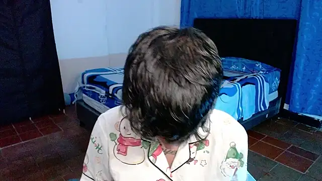 Snapshot of Im_Milan_Rs chatting on May 21, 2026, 1:12 am Im Milan Rs online show from May 21, 2026, 1:12 am