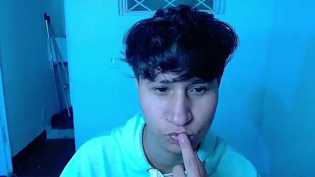Snapshot of Im_Milan_Rs chatting on June 27, 2026, 3:33 am Im Milan Rs online show from June 27, 2026, 3:33 am