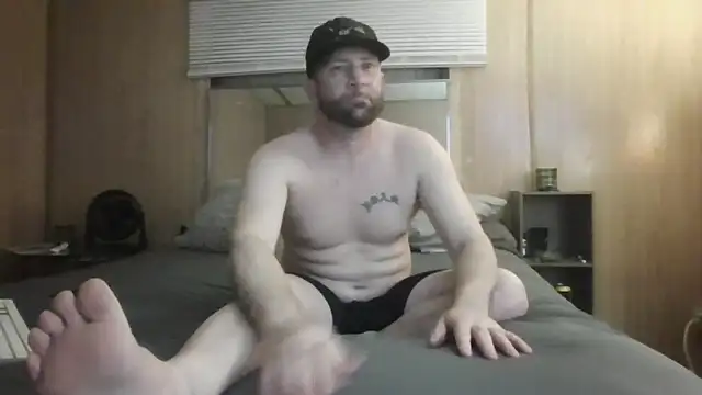 Edward LongCock online show from April 17, 2026, 6:05 am